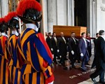Slika Papa Franjo predsjedao sprovodnom misom za Benedikta XVI.